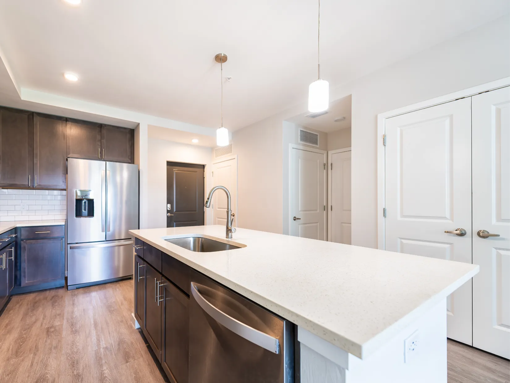 Kitchen Pro Dallas Quartz Installation